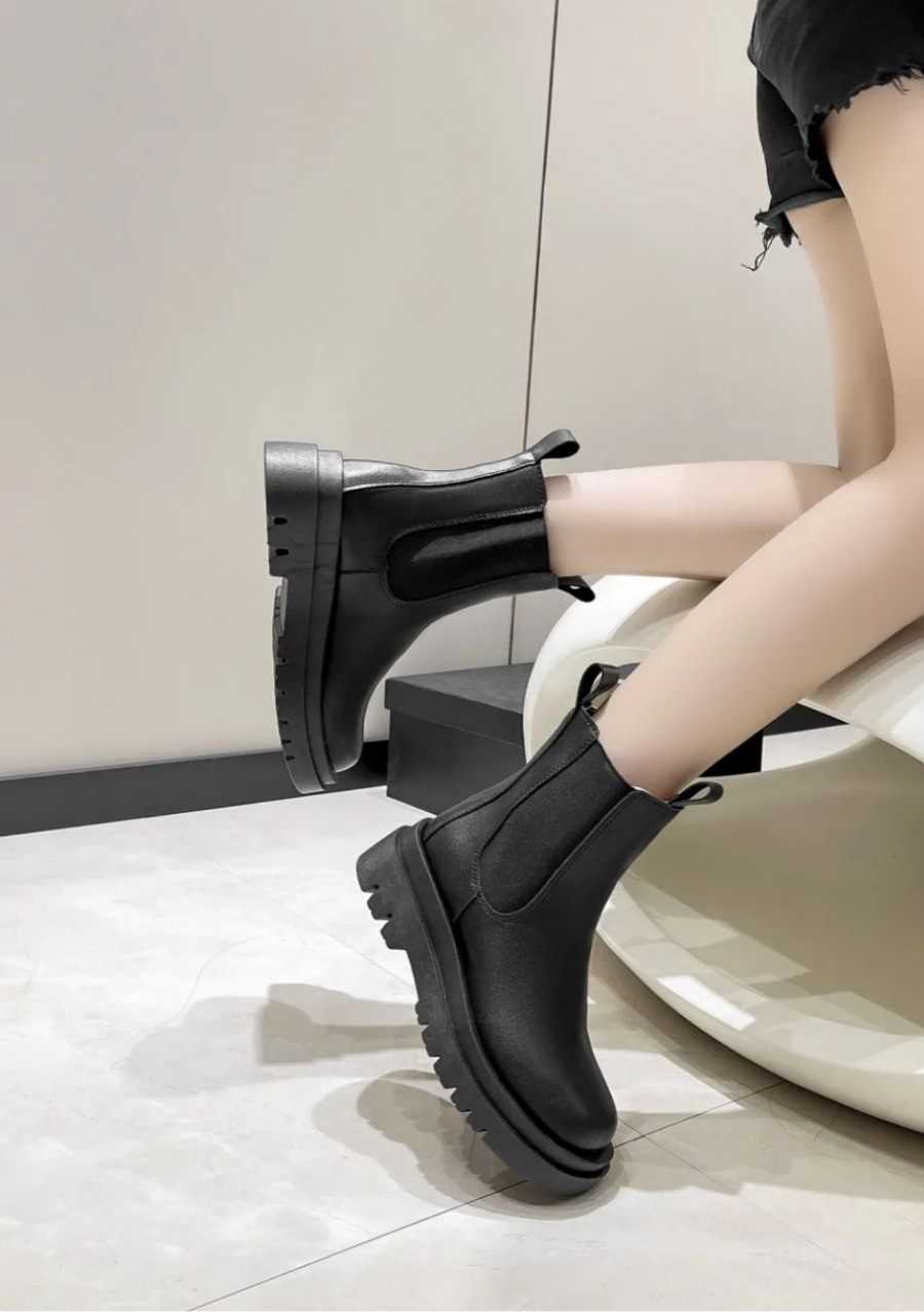 Nantua Chelsea Boot